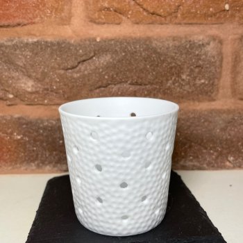 Teelichtbecher aus Biskuitporzellan, Design Sternenhimmel